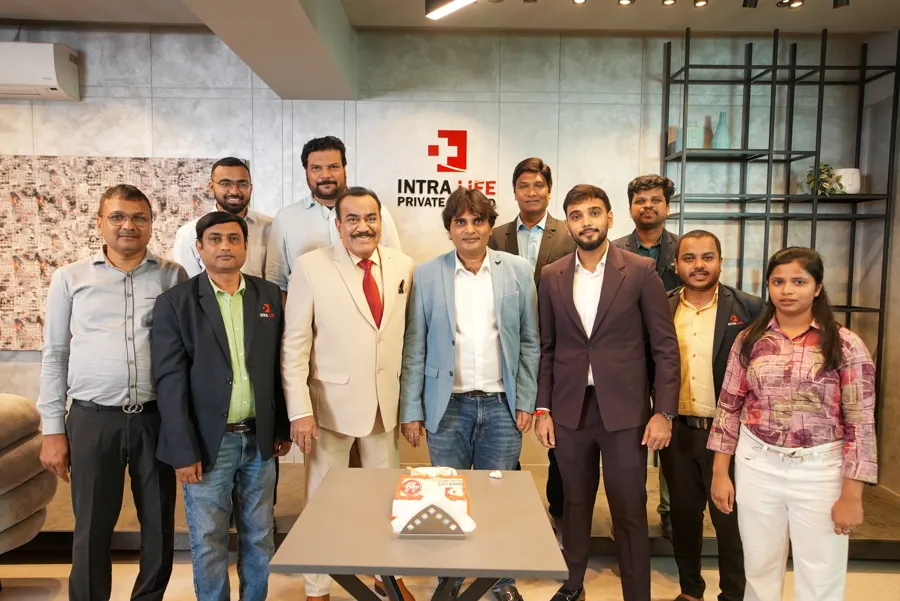 The CID team - Intra Life brand ambassador